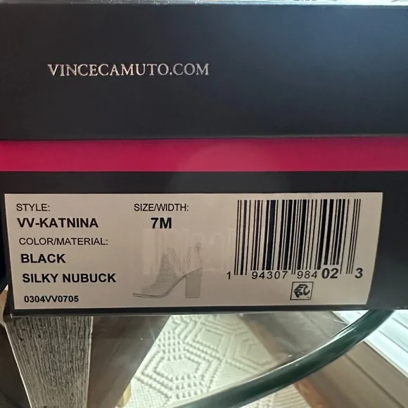 Vince Camuto bootie . Suede . Size 7 . New 2 pairs - Picture 2 of 9